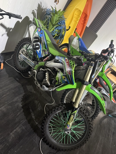 Kawasaki motorcycle-0