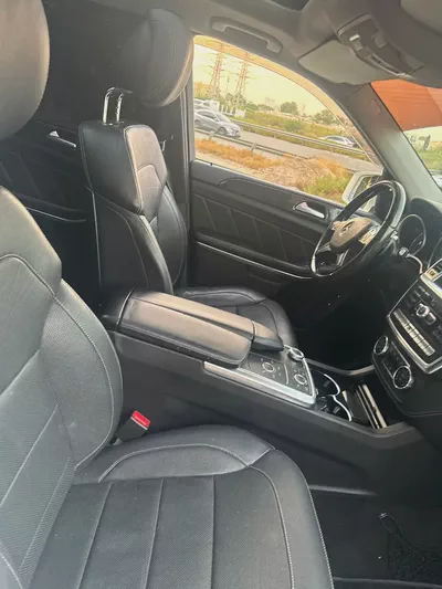 Pristine Mercedes-Benz GL 550 4MATIC 2015 | GCC Specs | Full Service History-10