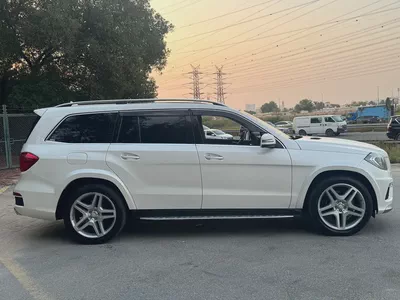 Pristine Mercedes-Benz GL 550 4MATIC 2015 | GCC Specs | Full Service History-3