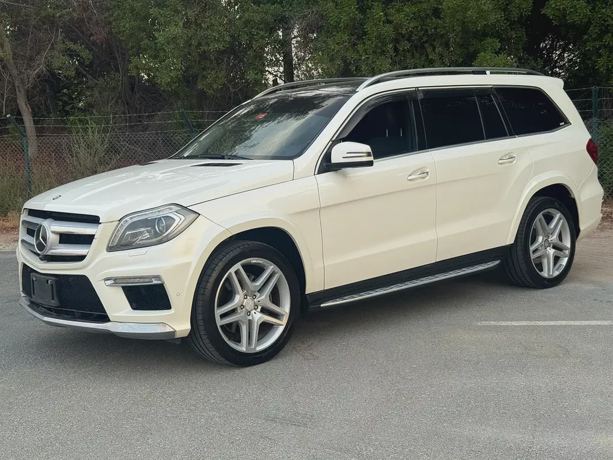 Pristine Mercedes-Benz GL 550 4MATIC 2015 | GCC Specs | Full Service History-1-1