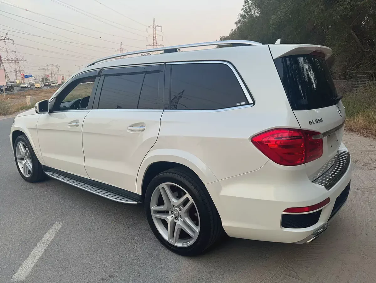 Pristine Mercedes-Benz GL 550 4MATIC 2015 | GCC Specs | Full Service History-6-6