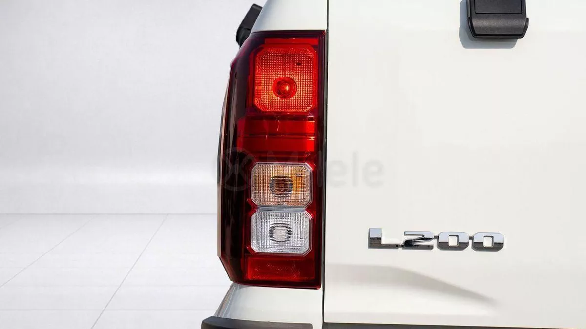Mitsubishi L200 GL-8-0