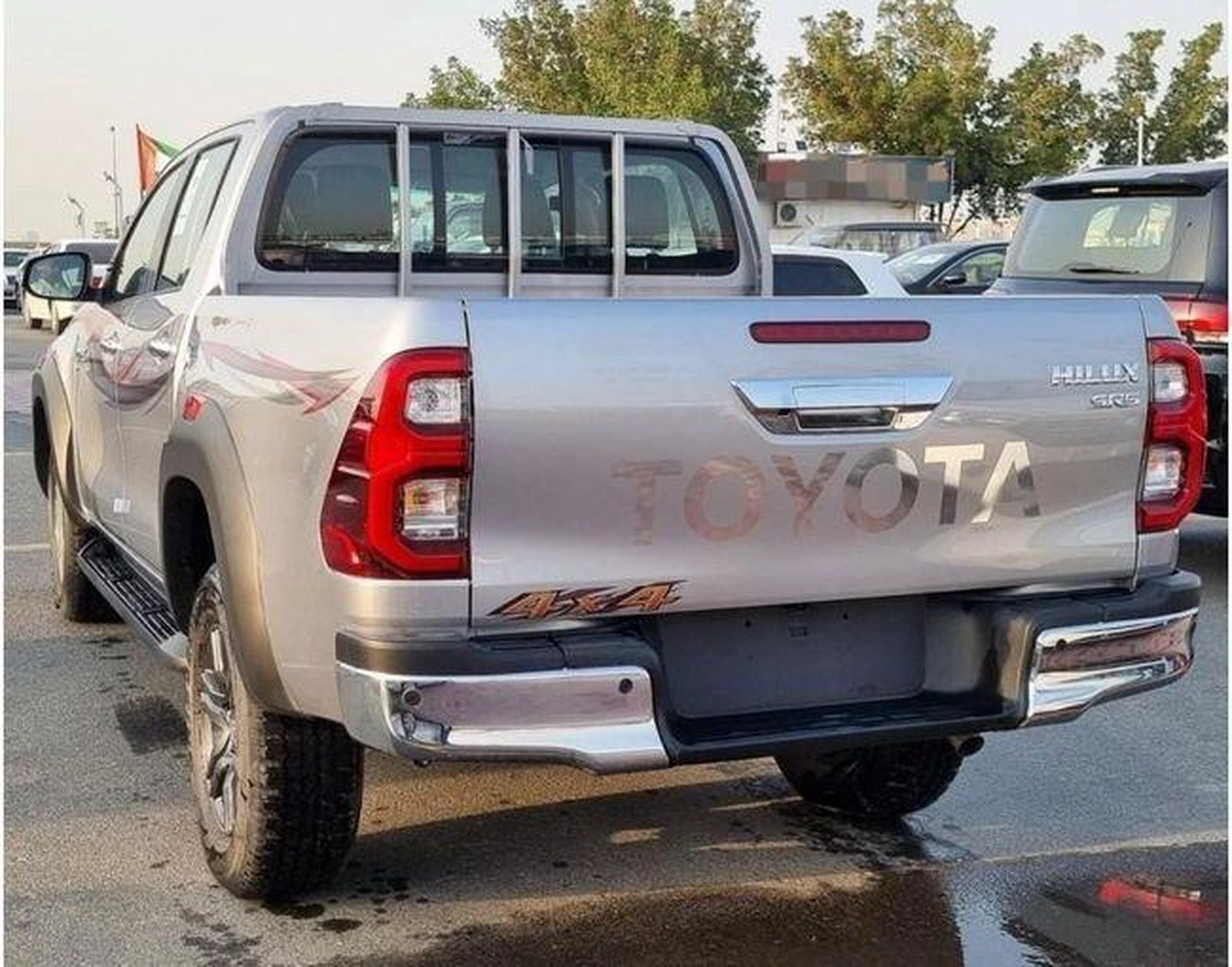 Toyota Hilux SR5 4.0L Petrol 2024-1-1