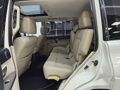 Mitsubishi Pajero Gcc Full option-5