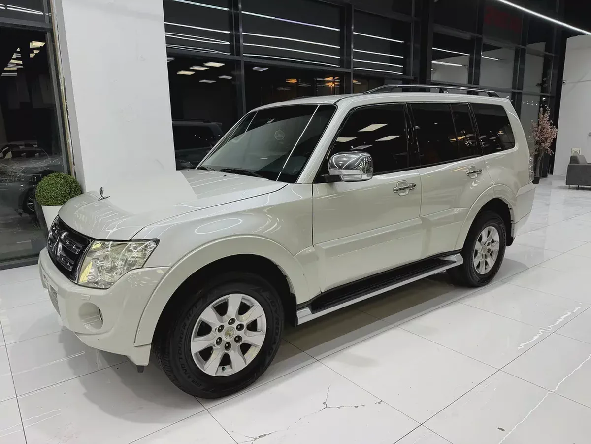 Mitsubishi Pajero Gcc Full option-1-1