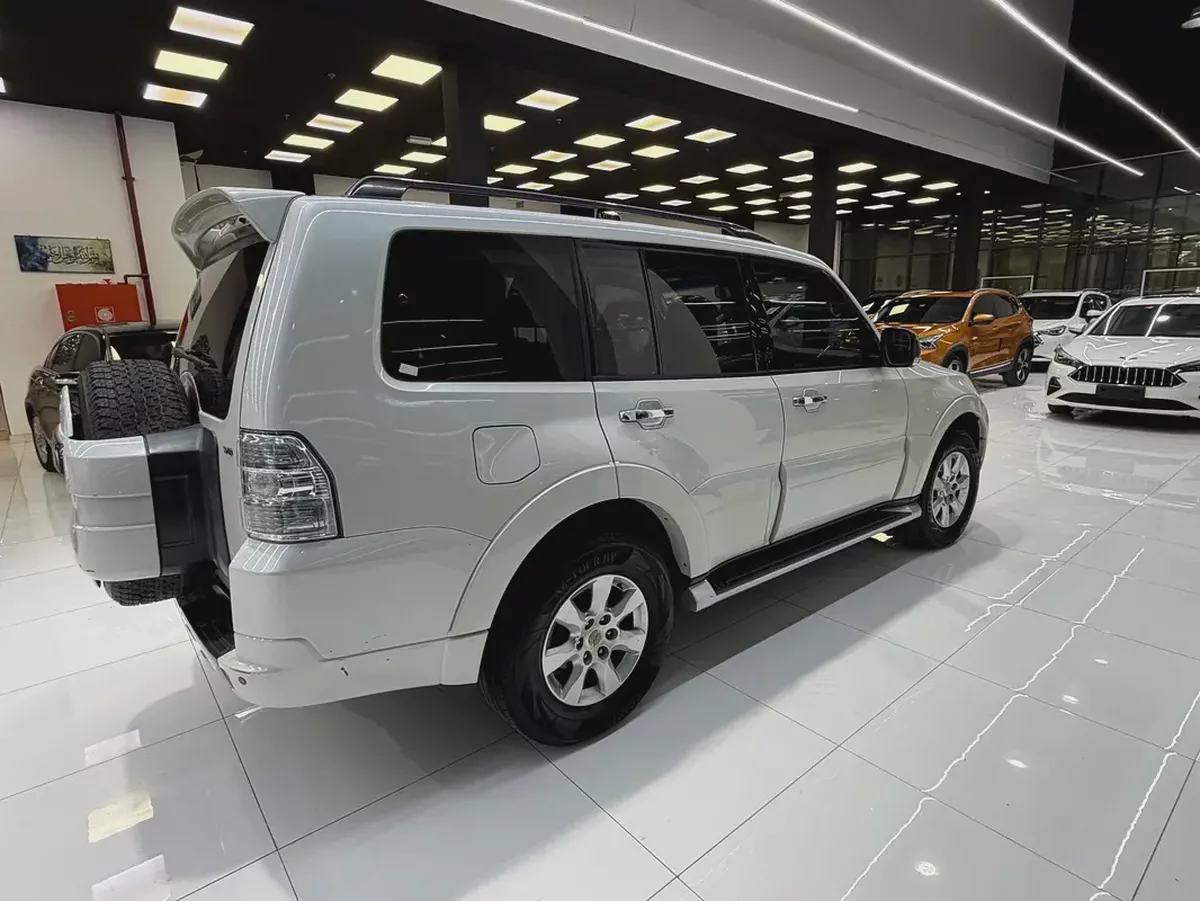 Mitsubishi Pajero Gcc Full option-3-3