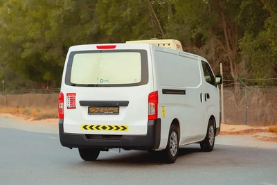 Standard Roof Chiller Van | Manual | GCC Specs | Ref#N32515-2