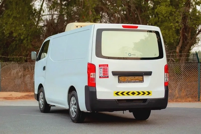 Standard Roof Chiller Van | Manual | GCC Specs | Ref#N32515-3