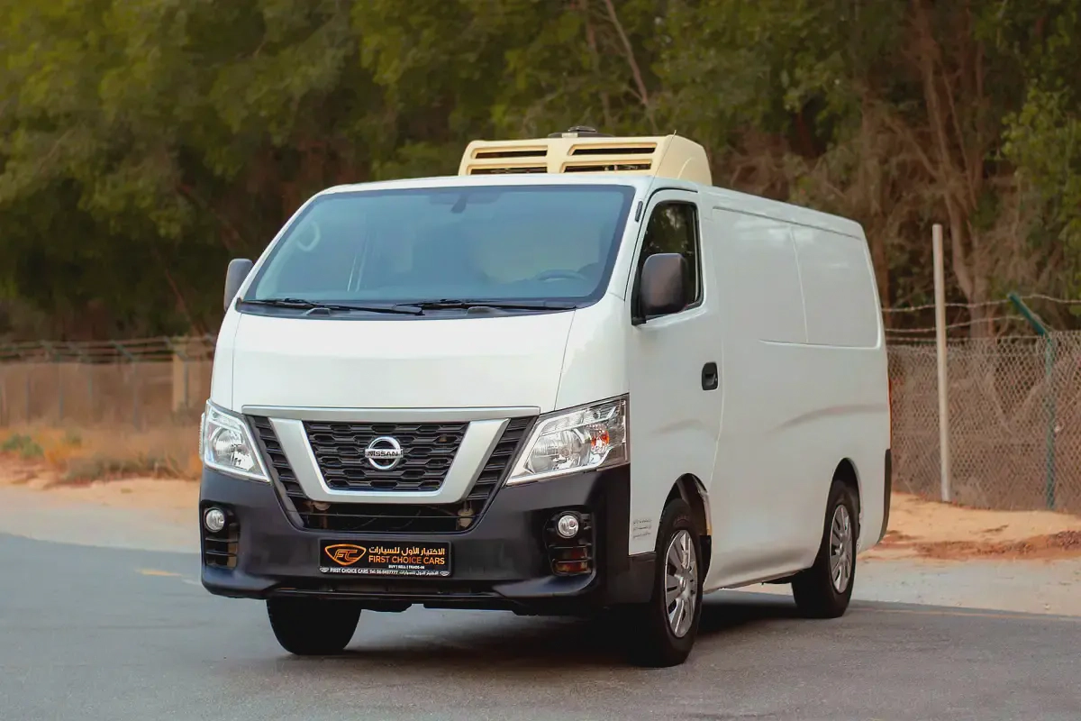 Standard Roof Chiller Van | Manual | GCC Specs | Ref#N32515