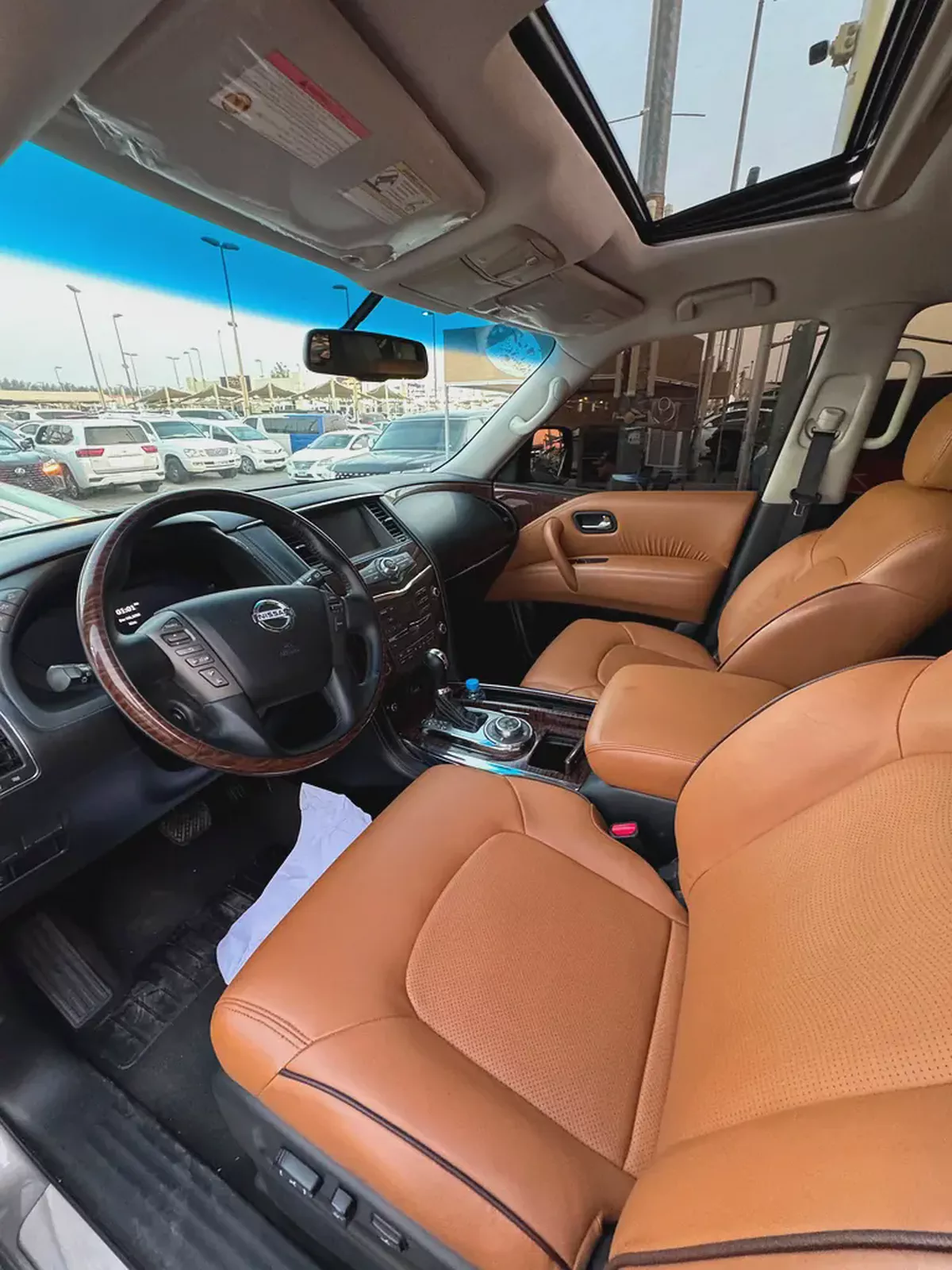 نيسان بترول المكينه الصغيره  Nissan Patrol 2014 LE Platinum - GCC Specs - Excellent Condition-11-11