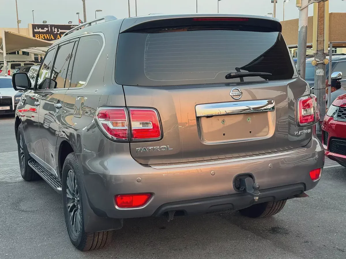 نيسان بترول المكينه الصغيره  Nissan Patrol 2014 LE Platinum - GCC Specs - Excellent Condition-8-8