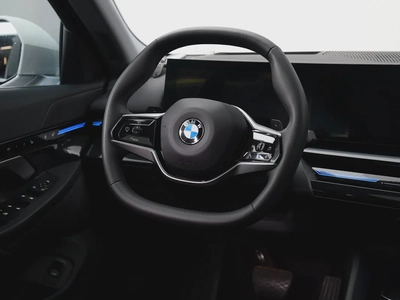 GCC specs from OFFICIAL DEALER BMW 520i | Perfect condition | LOW MILEAGE-8