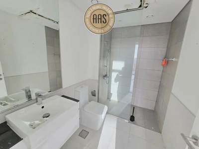 Luxurious Apartment ! Ready To Move ! With All Aminities ! Spacious-5