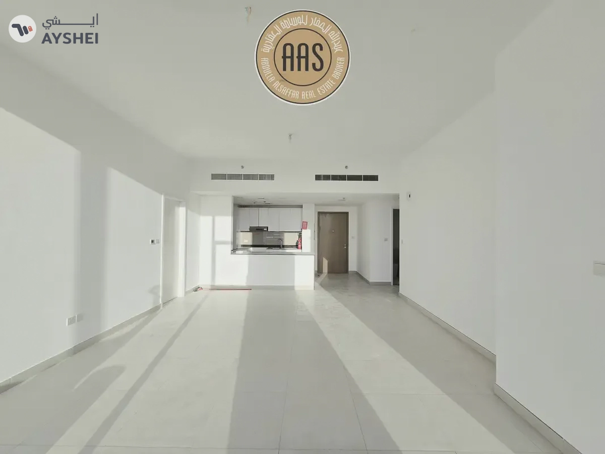 Luxurious Apartment ! Ready To Move ! With All Aminities ! Spacious-10-10