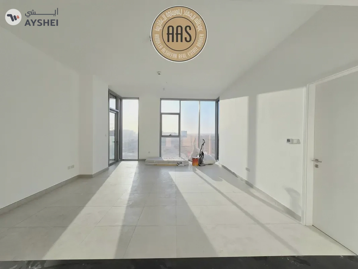 Luxurious Apartment ! Ready To Move ! With All Aminities ! Spacious-11-11