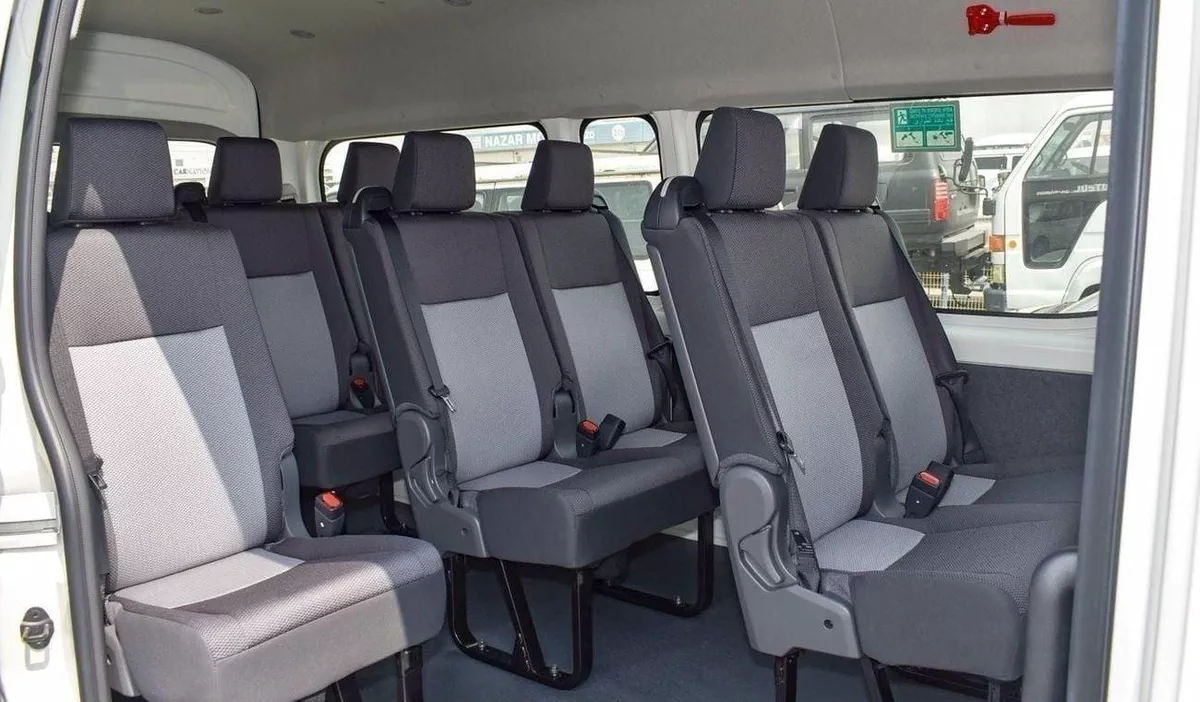 Toyota Hiace GL Toyota Haice 3.5 passenger 13 seater Model 2026-4-0