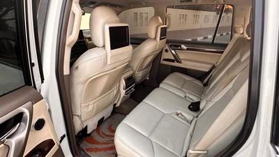 Lexus GX460 GX460 || 4.6L V8 PETROL | SUNROOF | REAR ENTERTAINMENT SCREEN | FULL OPTION-13