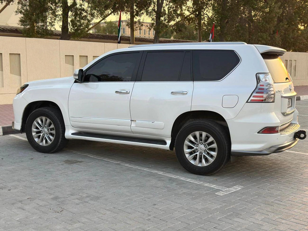 Lexus GX460 GX460 || 4.6L V8 PETROL | SUNROOF | REAR ENTERTAINMENT SCREEN | FULL OPTION-8-0