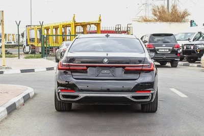 2022 - BMW 750I - IMMACULATE CONDITION - ONLY 59,000 KM DONE-6