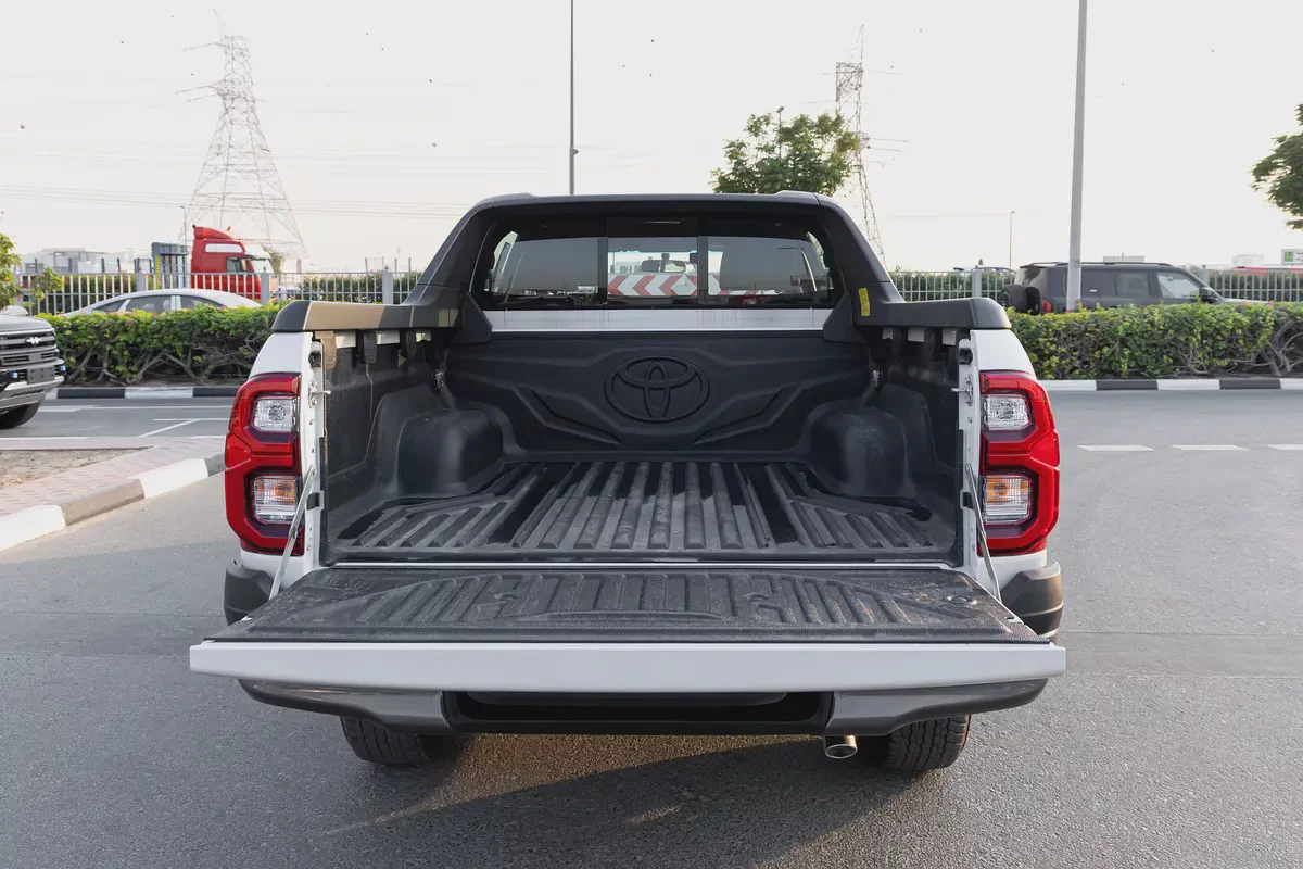 Toyota Hilux Adventure SR5 | 2026 | GCC Specs | V6 4.0L Petrol | 4WD | 4-Door Pickup-19-19