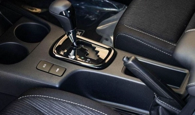 Toyota Hilux Adventure V6 4.0L Petrol AT-11