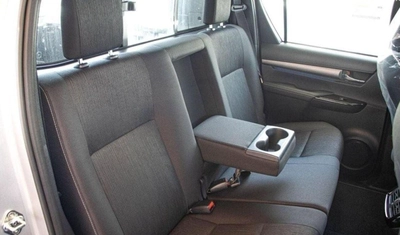 Toyota Hilux Adventure V6 4.0L Petrol AT-13