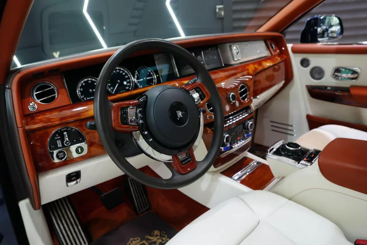Rolls-Royce Phantom Series II-10-10