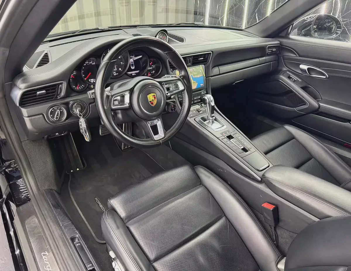 Porsche 911 Targa 4 GTS  | European Spec | Swiss Auto Warranty 2026 | Swiss Auto service 2026-11-11