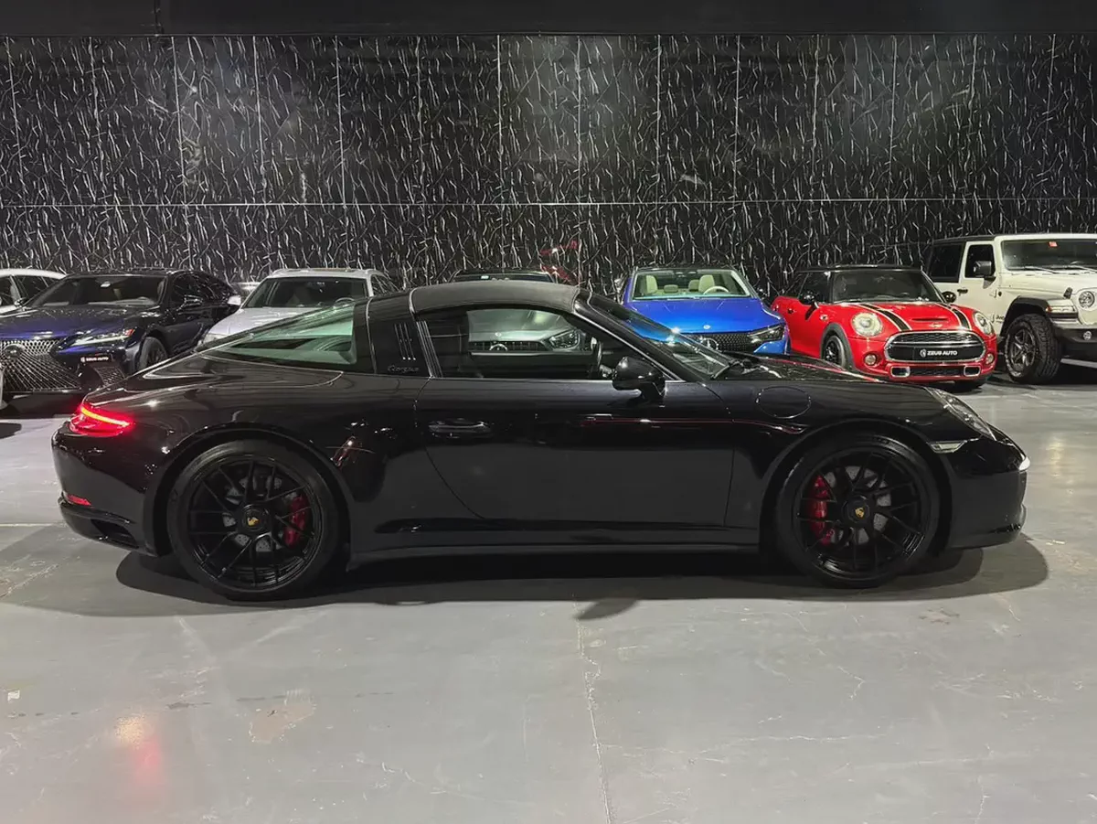 Porsche 911 Targa 4 GTS  | European Spec | Swiss Auto Warranty 2026 | Swiss Auto service 2026-8-8