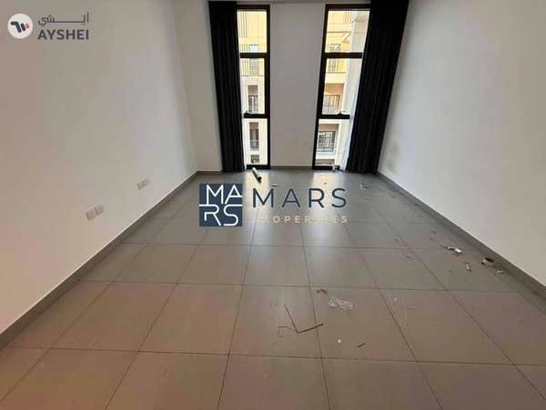Big layout | Spacious | Ready to move