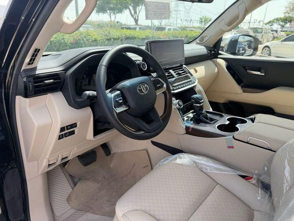 Toyota Land Cruiser VXR