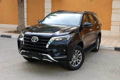 TOYOTA FORTUNER VXR V6 - GCC SPECS - UNDER WARRANTY - FULL SERVICE HISTORY - ACCIDENT FREE --10