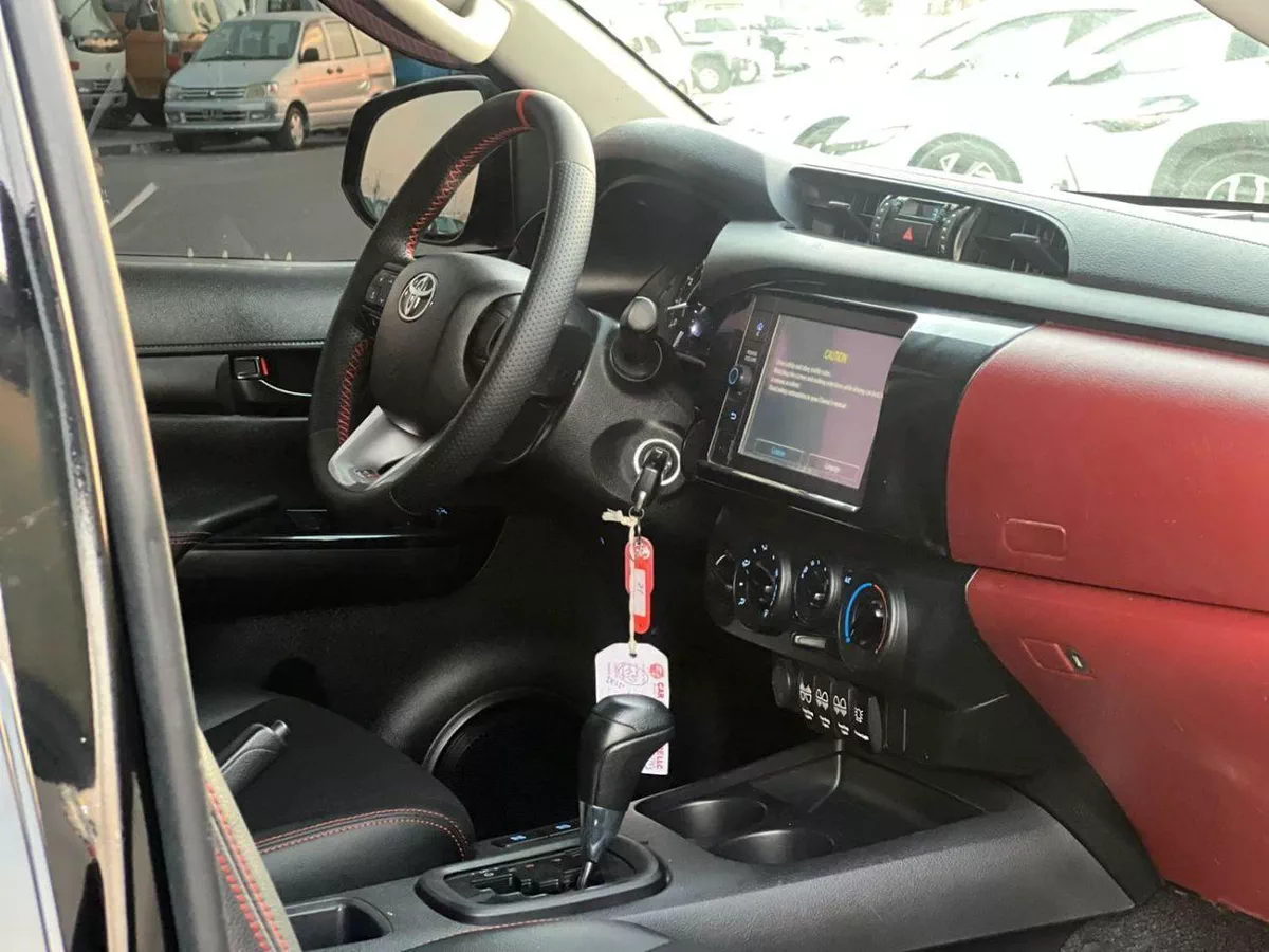 Toyota Hilux SGLX 2021 Toyota Hilux Black Edition - Trunk Cover - 2.7L V4 - GCC - AWD 4x4 - Rear Camera - Le-13-0