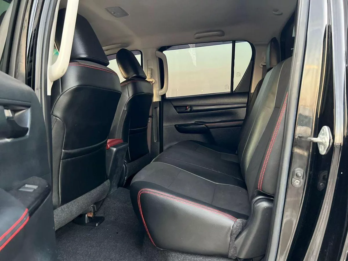 Toyota Hilux SGLX 2021 Toyota Hilux Black Edition - Trunk Cover - 2.7L V4 - GCC - AWD 4x4 - Rear Camera - Le-15-0