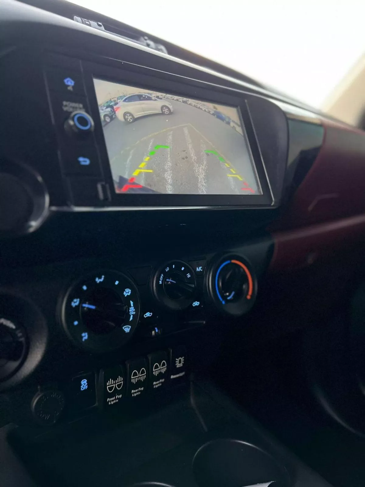 Toyota Hilux SGLX 2021 Toyota Hilux Black Edition - Trunk Cover - 2.7L V4 - GCC - AWD 4x4 - Rear Camera - Le-17-0