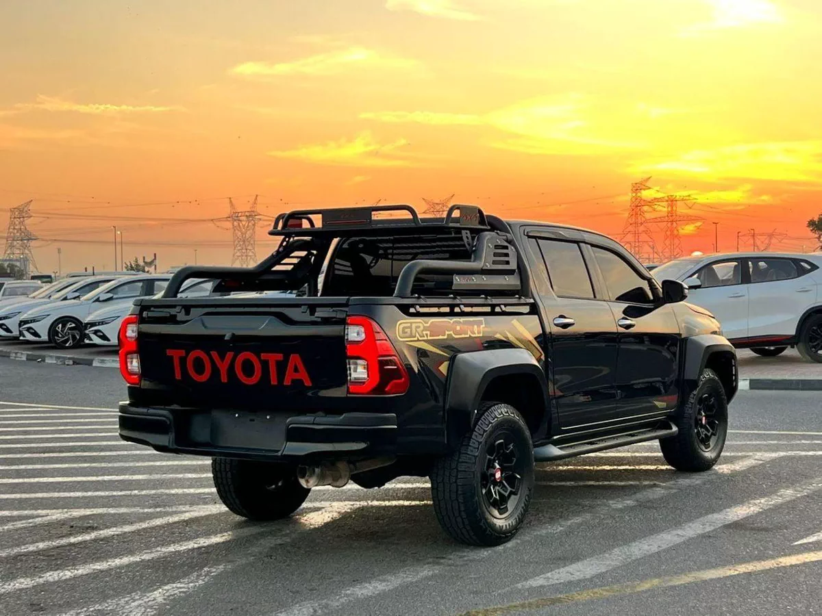 Toyota Hilux SGLX 2021 Toyota Hilux Black Edition - Trunk Cover - 2.7L V4 - GCC - AWD 4x4 - Rear Camera - Le-7-0