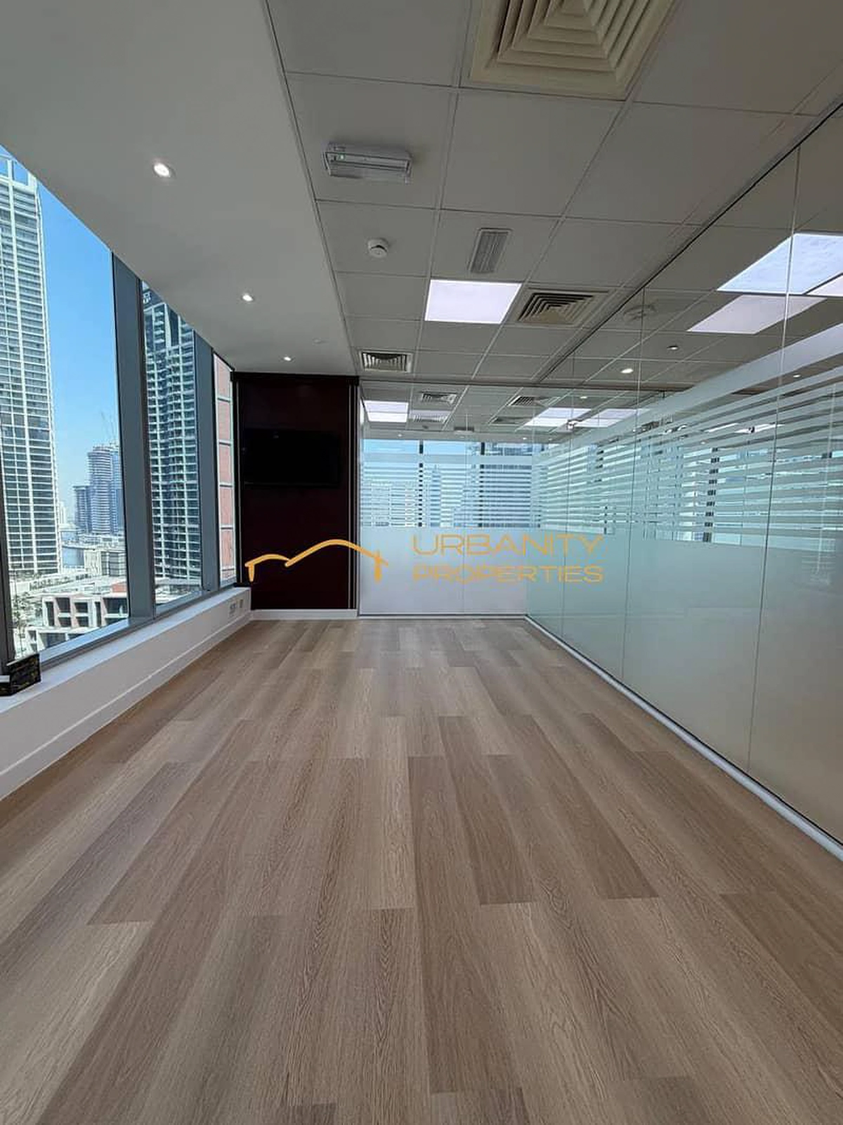 Prestigious Business Bay Office | Fully Fitted | Pantry & Washroom | Vacant-8-8