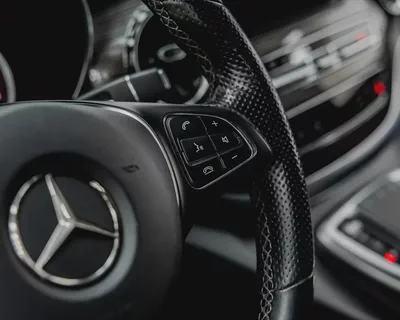 MERCEDES V 250D - European Specs | Luxury 8-Seater - Excellent condition-9