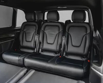 MERCEDES V 250D - European Specs | Luxury 8-Seater - Excellent condition-16
