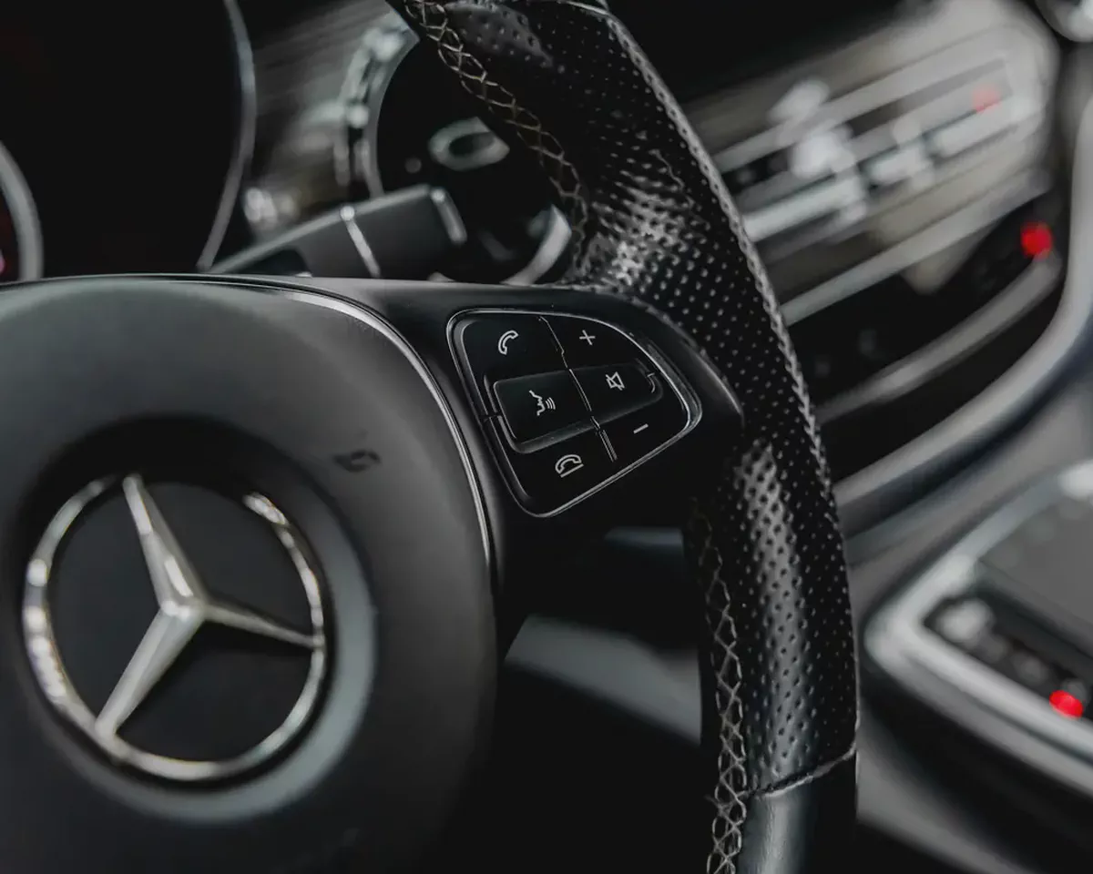 MERCEDES V 250D - European Specs | Luxury 8-Seater - Excellent condition-9-9