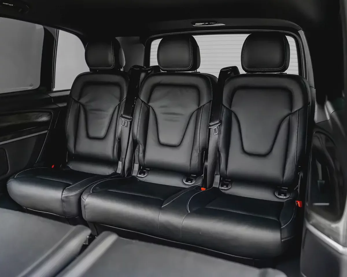 MERCEDES V 250D - European Specs | Luxury 8-Seater - Excellent condition-16-16
