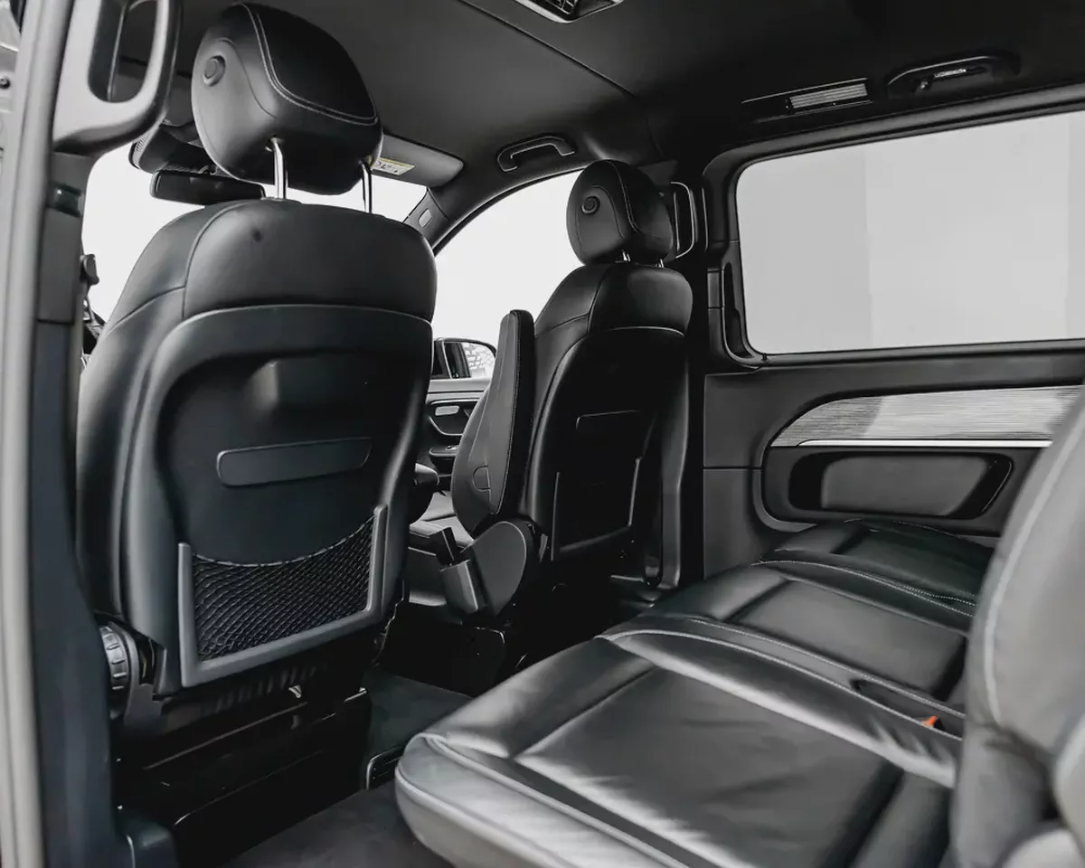 MERCEDES V 250D - European Specs | Luxury 8-Seater - Excellent condition-17-17