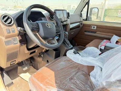 Toyota Land Cruiser Pick Up Toyota pickup LC 79 SINGLE Petrol 4,0L Model 2026  Saudi spec-4