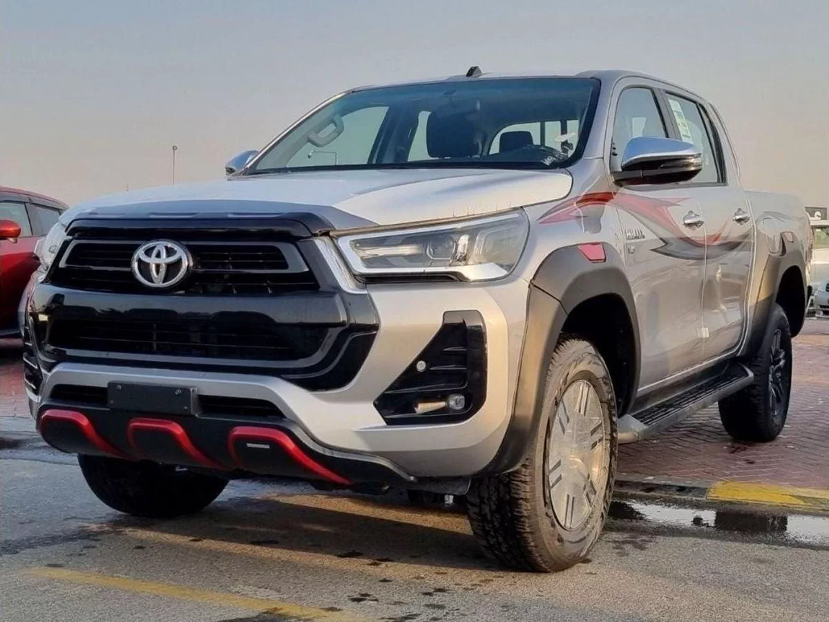 Toyota Hilux SGLX Toyota Hilux SR5 4.0L Petrol 2024