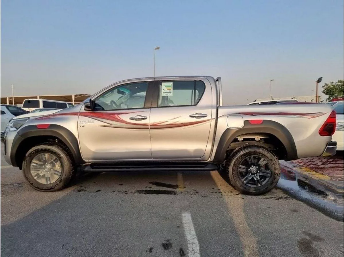 Toyota Hilux SGLX Toyota Hilux SR5 4.0L Petrol 2024-2-0