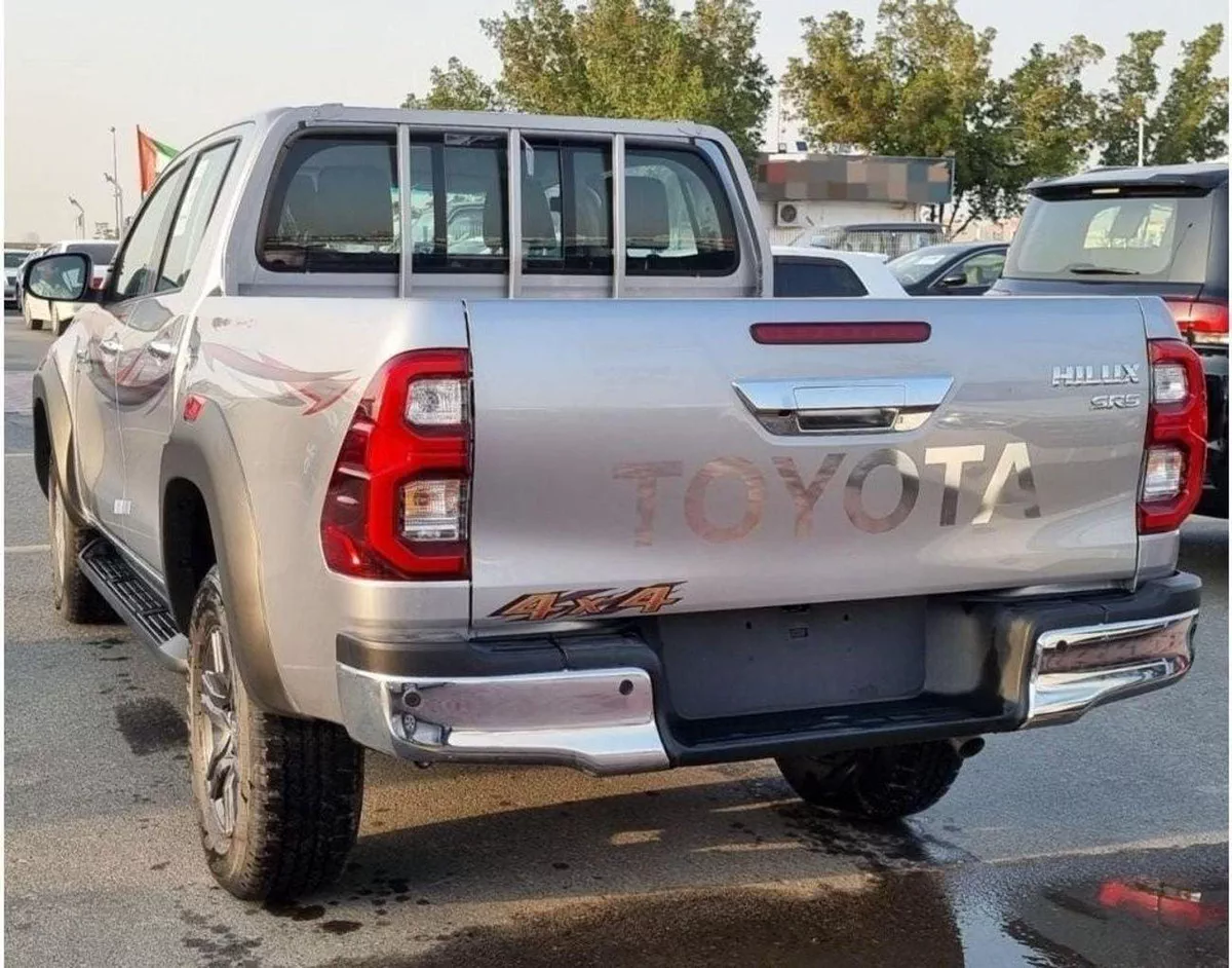 Toyota Hilux SGLX Toyota Hilux SR5 4.0L Petrol 2024-3-0