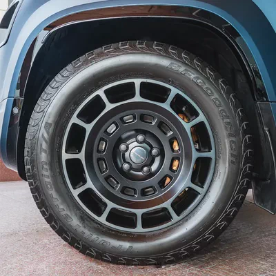 Land Rover Defender 110 Octa P635  2026  CARBON EDITION GCC WITH WARRANTY & SERVICE-18