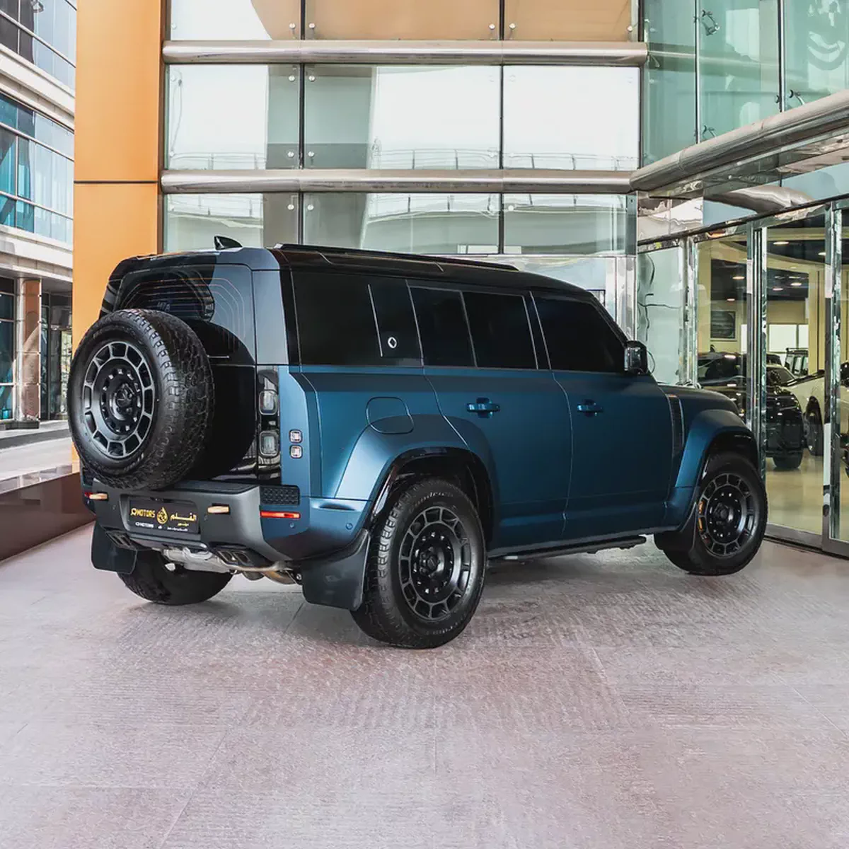 Land Rover Defender 110 Octa P635 2026 CARBON EDITION GCC WITH WARRANTY & SERVICE-1-1