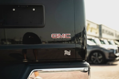 GMC Savana 3500 Cargo Extended Wheelbase 2023 GCC 6.6L V8 0Kms-4