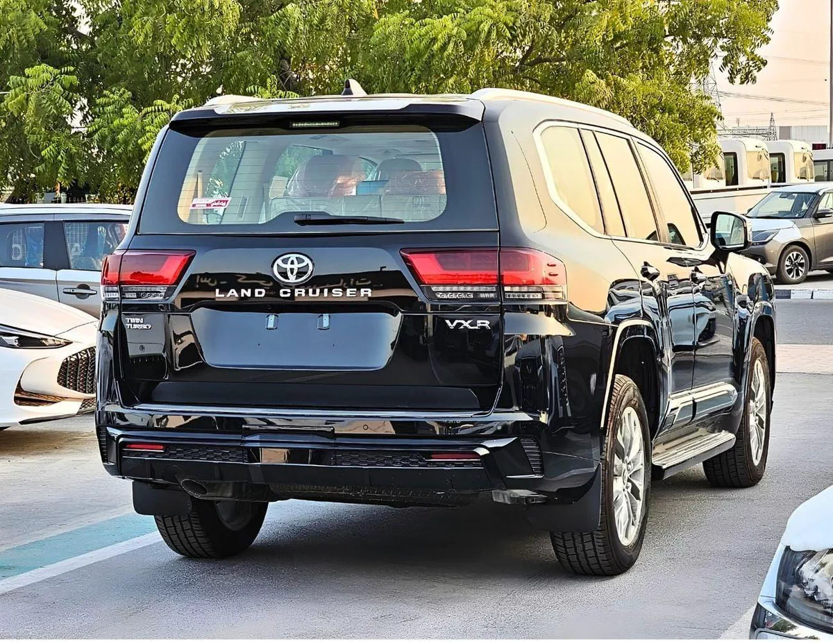 Toyota Land Cruiser VXR TWIN TURBO LC300 WITH AERO KIT || 3.5L PETROL V6 A/T 4WD | FULL OPTION (CODE # VXRSAA)-3-0